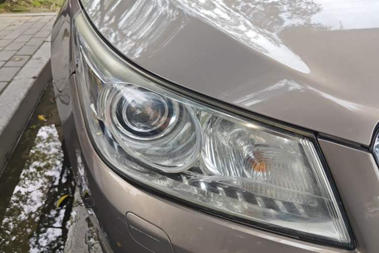 Used Buick LaCrosse 2012 2.4L SIDI Haoya Edition Right Front Headlight