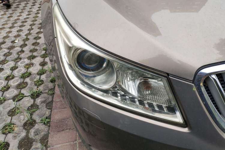 Used Buick LaCrosse 2012 2.4L SIDI Haoya Edition Right Front Headlight