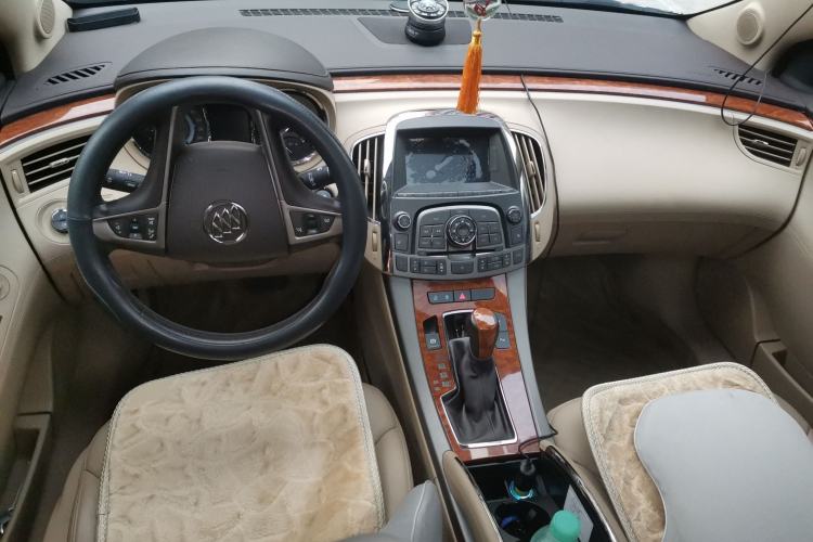 Used Buick LaCrosse 2012 2.4L SIDI Haoya Edition Center Console