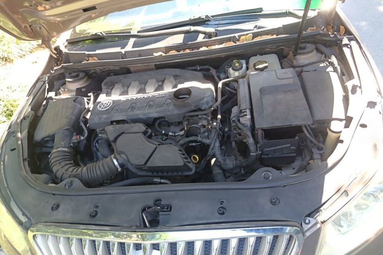 Used Buick LaCrosse 2012 2.4L SIDI Elegant Edition Engine Bay
