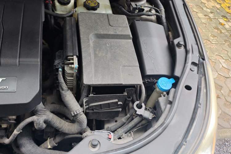 Used Buick LaCrosse 2012 3.0L Flagship Edition Engine Bay Left