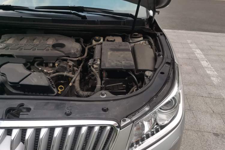 Used Buick LaCrosse 2012 2.4L SIDI Haoya Edition Engine Bay Left