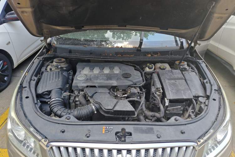 Used Buick LaCrosse 2012 2.4L SIDI Luxury Edition Engine Bay