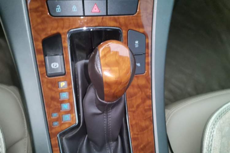 Used Buick LaCrosse 2012 2.4L SIDI Haoya Edition Gear Lever