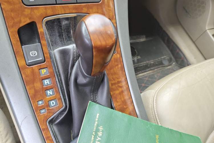 Used Buick LaCrosse 2012 2.4L SIDI Luxury Edition Gear Lever
