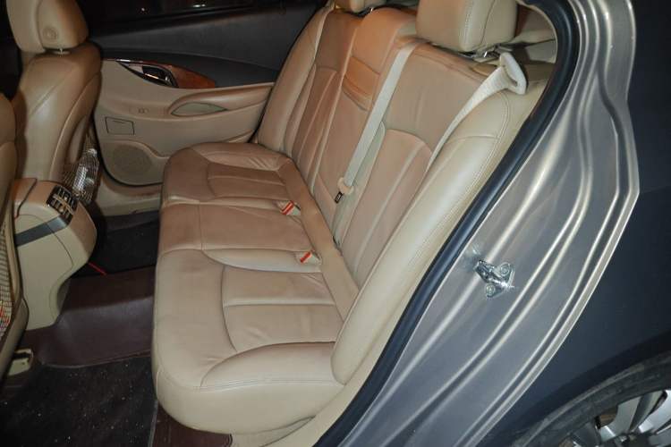 Used Buick LaCrosse 2012 2.4L SIDI Elegant Edition Left Rear Seat