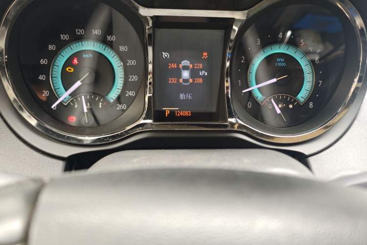 Used Buick LaCrosse 2012 3.0L Flagship Edition Odometer Close Up