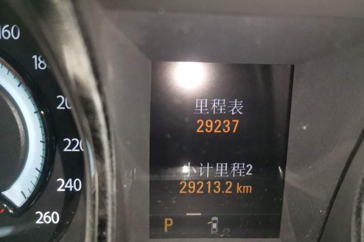 Used Buick LaCrosse 2012 2.4L SIDI Haoya Edition Odometer Close Up
