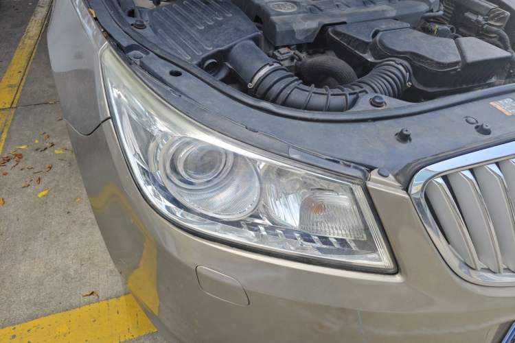 Used Buick LaCrosse 2012 2.4L SIDI Luxury Edition Right Front Headlight