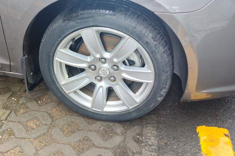 Used Buick LaCrosse 2012 3.0L Flagship Edition Right Front Wheel Hub
