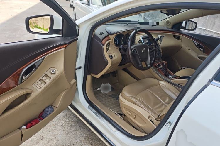 Used Buick LaCrosse 2012 2.4L SIDI Elegant Edition Driver Seat