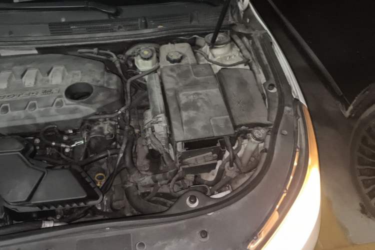 Used Buick LaCrosse 2012 2.4L SIDI Elegant Edition Engine Bay Left