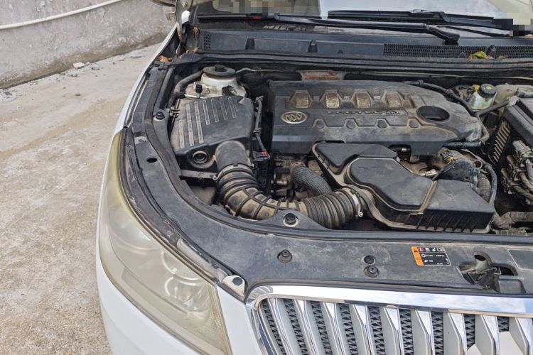 Used Buick LaCrosse 2012 2.4L SIDI Elegant Edition Engine Bay Right