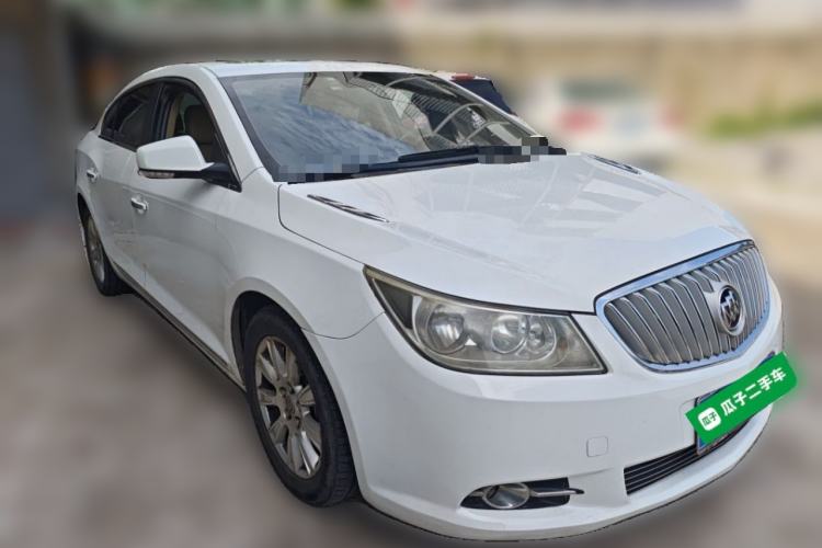 Used Buick LaCrosse 2012 2.4L SIDI Elegant Edition Front Right 45 Deg