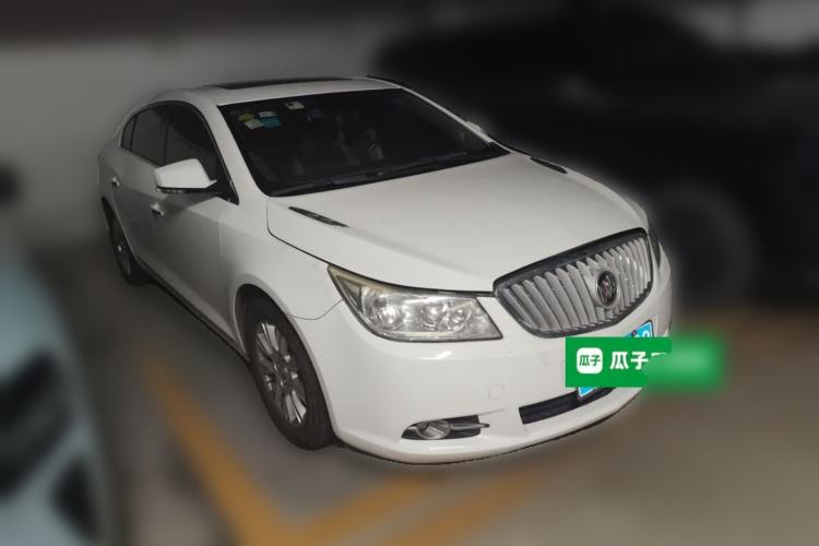 Used Buick LaCrosse 2012 2.4L SIDI Elegant Edition Front Right 45 Deg