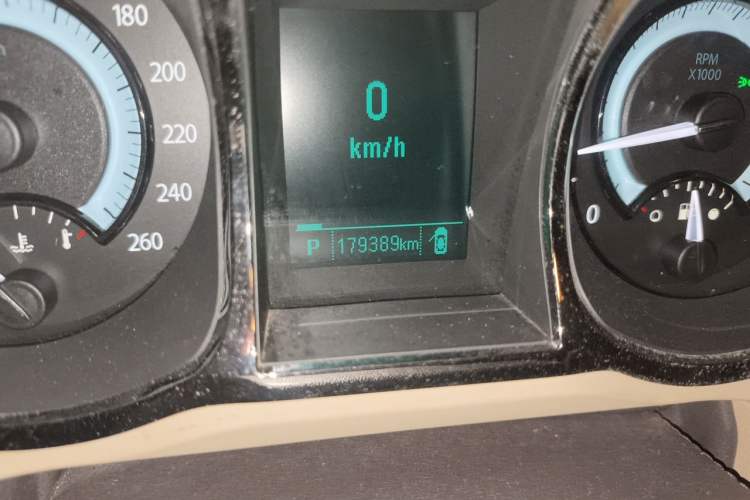 Used Buick LaCrosse 2012 2.4L SIDI Elegant Edition Odometer Close Up