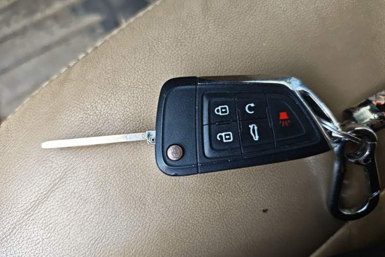 Used Buick LaCrosse 2012 2.4L SIDI Elegant Edition Vehicle Key