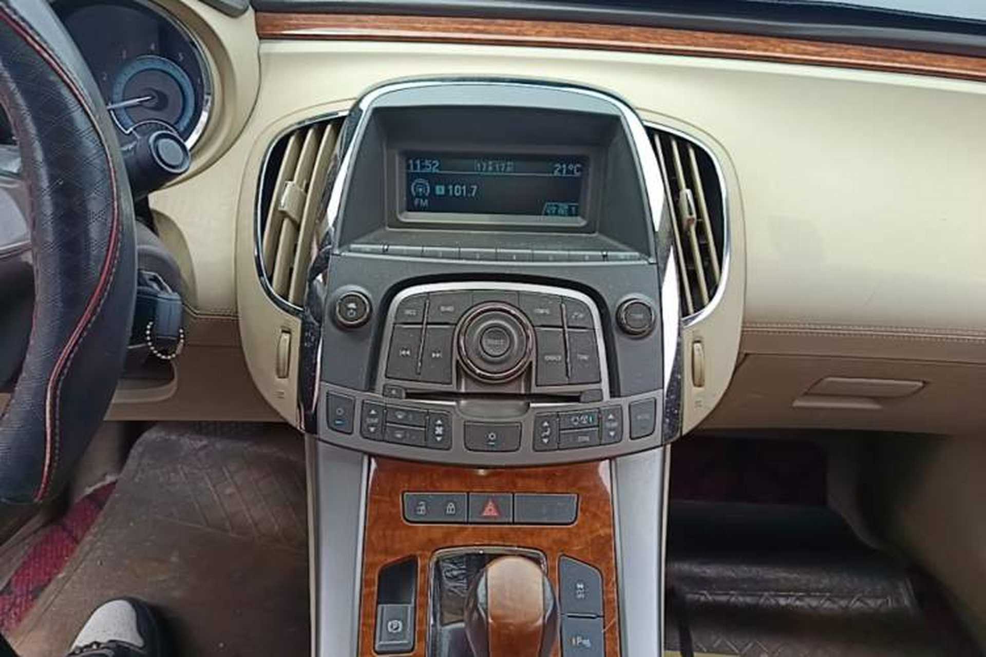 Used Buick LaCrosse 2012 2.4L SIDI Comfort Edition Audio And AC Panel