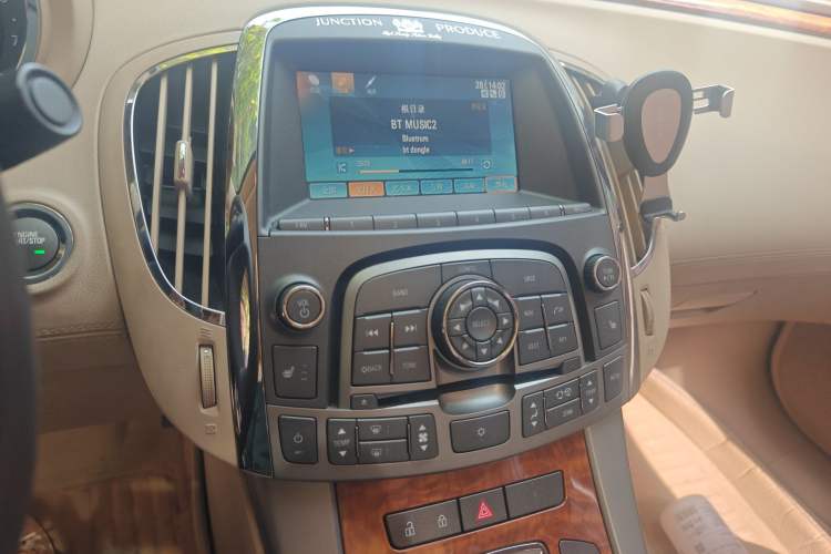 Used Buick LaCrosse 2012 2.4L SIDI Haoya Edition Audio And AC Panel