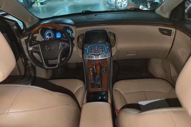 Used Buick LaCrosse 2012 2.4L SIDI Haoya Edition Center Console