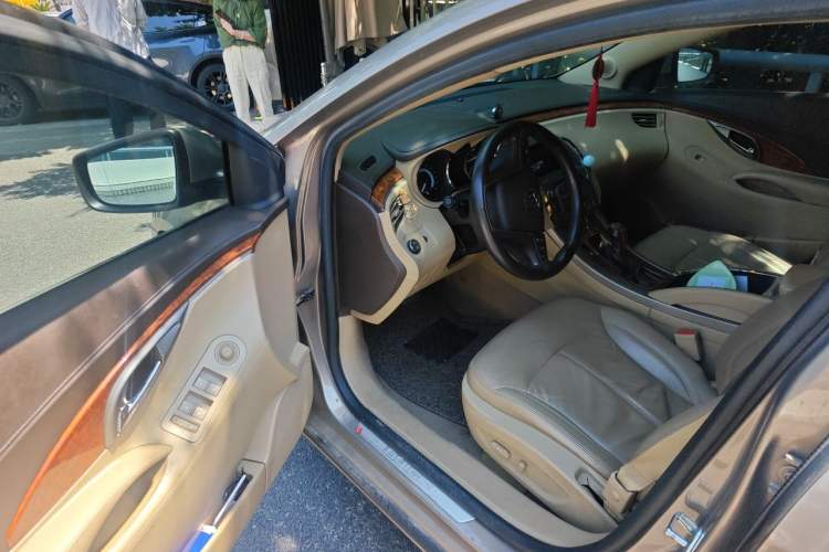 Used Buick LaCrosse 2012 2.4L SIDI Haoya Edition Driver Seat