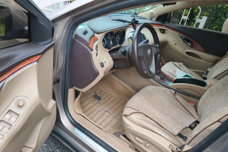 Used Buick LaCrosse 2012 2.4L SIDI Elegant Edition Driver Seat