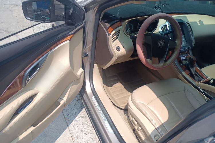 Used Buick LaCrosse 2012 2.4L SIDI Elegant Edition Driver Seat