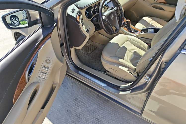 Used Buick LaCrosse 2012 2.4L SIDI Haoya Edition Driver Seat