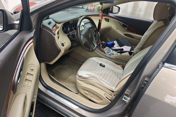 Used Buick LaCrosse 2012 2.4L SIDI Elegant Edition Driver Seat