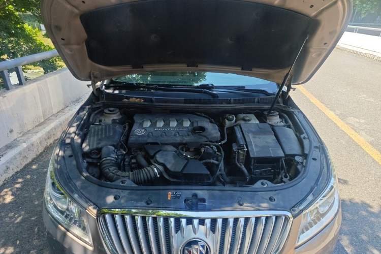 Used Buick LaCrosse 2012 2.4L SIDI Haoya Edition Engine Bay