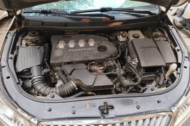 Used Buick LaCrosse 2012 2.4L SIDI Luxury Edition Engine Bay
