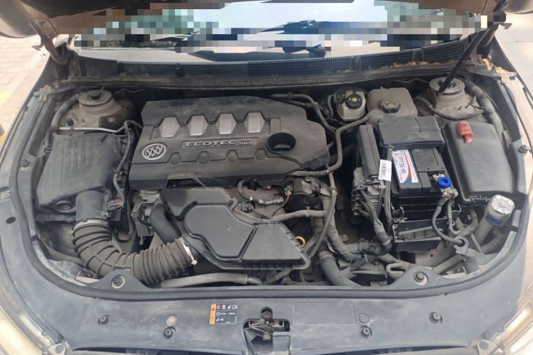 Used Buick LaCrosse 2012 2.4L SIDI Elegant Edition Engine Bay
