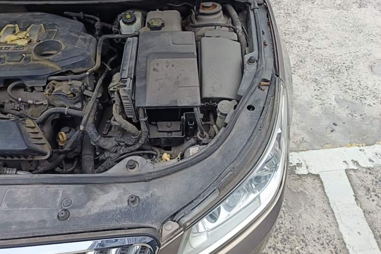 Used Buick LaCrosse 2012 2.4L SIDI Comfort Edition Engine Bay Left
