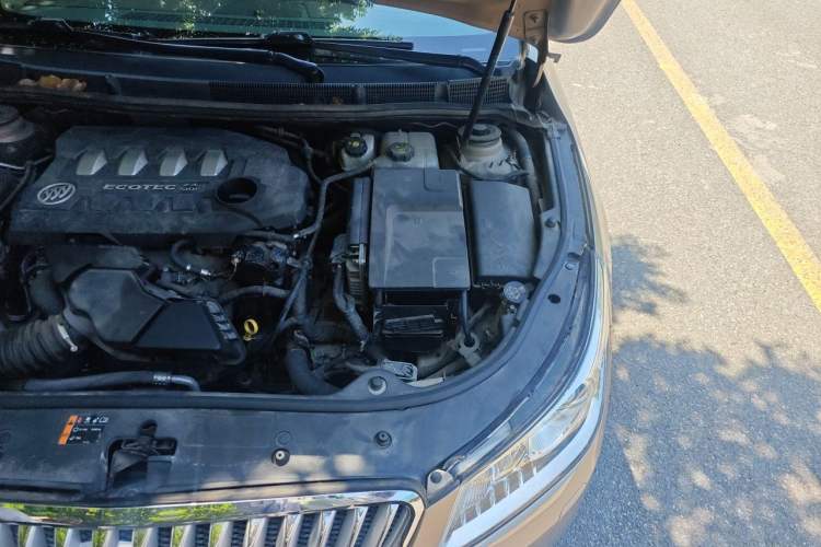 Used Buick LaCrosse 2012 2.4L SIDI Haoya Edition Engine Bay Left