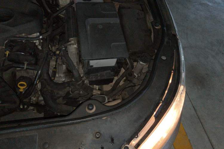 Used Buick LaCrosse 2012 2.4L SIDI Elegant Edition Engine Bay Left