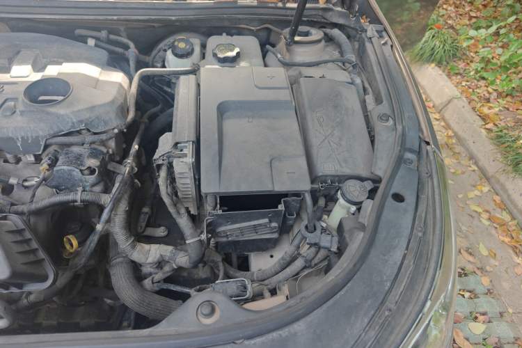 Used Buick LaCrosse 2012 2.4L SIDI Haoya Edition Engine Bay Left