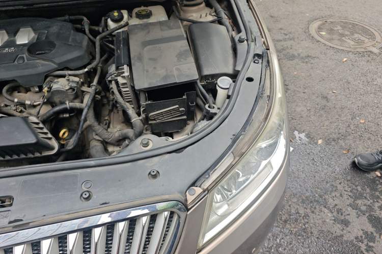 Used Buick LaCrosse 2012 2.4L SIDI Elegant Edition Engine Bay Left