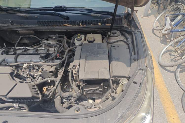 Used Buick LaCrosse 2012 2.4L SIDI Elegant Edition Engine Bay Left
