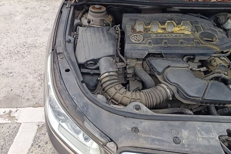 Used Buick LaCrosse 2012 2.4L SIDI Comfort Edition Engine Bay Right