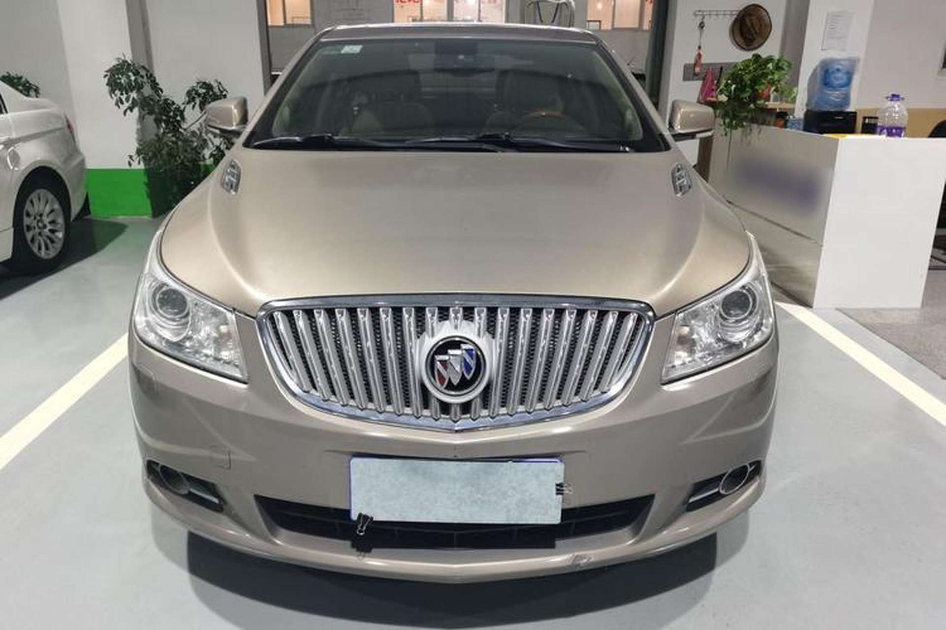 Used Buick LaCrosse 2012 2.4L SIDI Luxury Edition Front