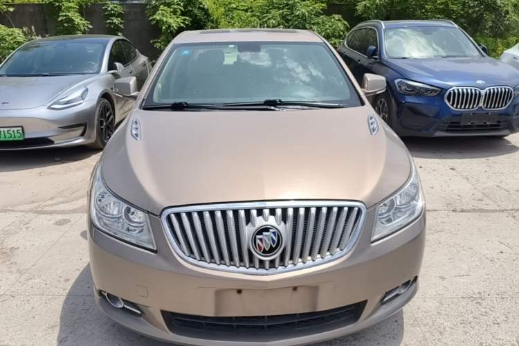 Used Buick LaCrosse 2012 2.4L SIDI Elegant Edition Front