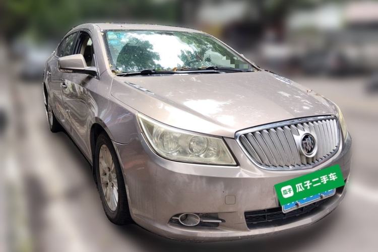 Used Buick LaCrosse 2012 2.4L SIDI Elegant Edition Front Right 45 Deg