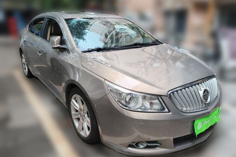 Used Buick LaCrosse 2012 2.4L SIDI Luxury Edition Front Right 45 Deg