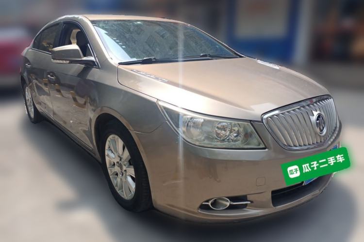 Used Buick LaCrosse 2012 2.4L SIDI Elegant Edition Front Right 45 Deg