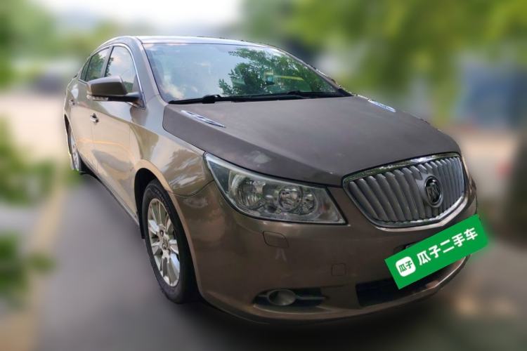 Used Buick LaCrosse 2012 2.4L SIDI Elegant Edition Front Right 45 Deg