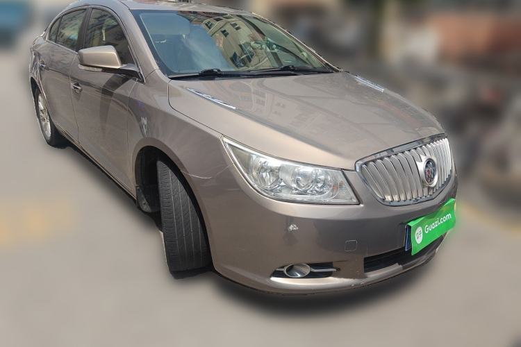 Used Buick LaCrosse 2012 2.4L SIDI Elegant Edition Front Right 45 Deg