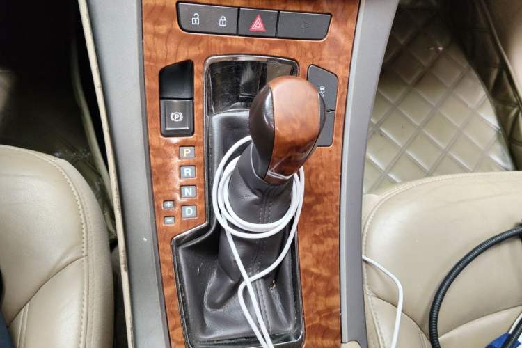 Used Buick LaCrosse 2012 2.4L SIDI Elegant Edition Gear Lever