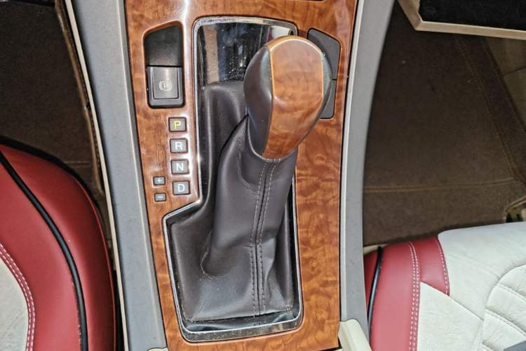 Used Buick LaCrosse 2012 2.4L SIDI Elegant Edition Gear Lever
