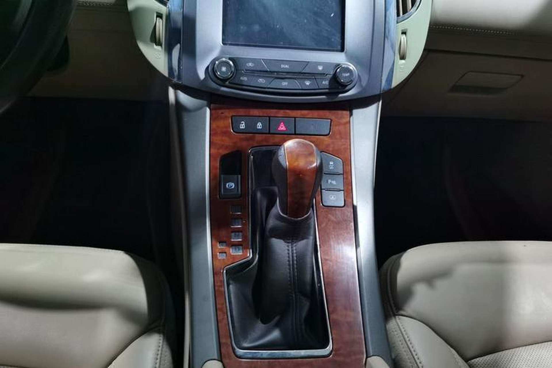 Used Buick LaCrosse 2012 2.4L SIDI Luxury Edition Gear Lever