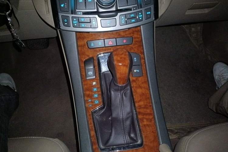 Used Buick LaCrosse 2012 2.4L SIDI Elegant Edition Gear Lever